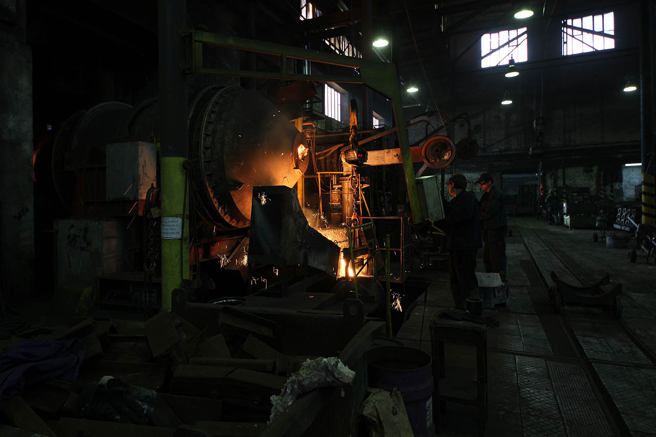 Srdcem slévárny je tavící pec, v tomto případě plynová.