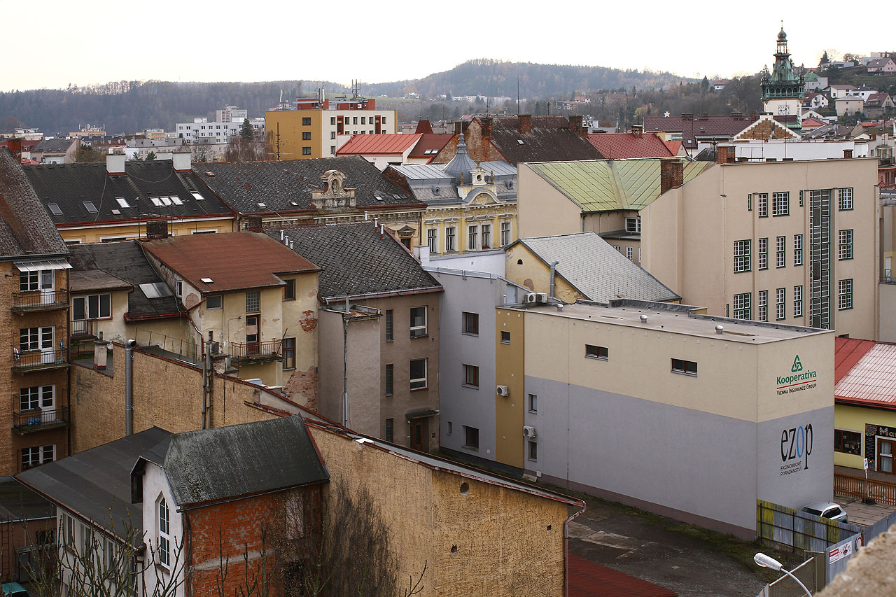 Krásný výhled slunečného odpoledne. Náchod je krásné město se zajímavou historií. Jedno z mála v českém pohraničí bylo národnostně převážně české.