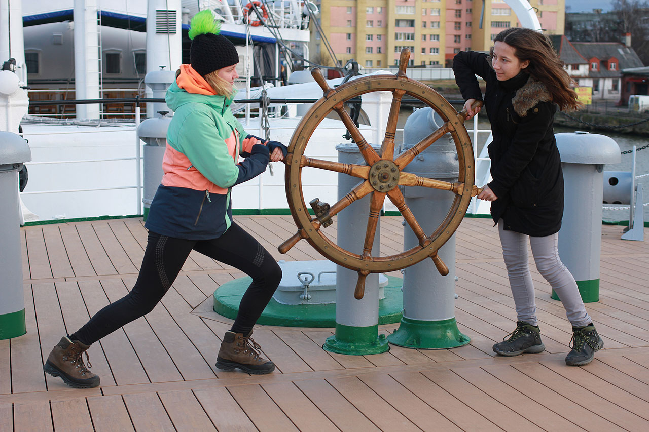 Kromě skutečných lodí a ponorek se zajímavými osudy jsou zde k vidění také vědecké přístroje pro průzkum moře a příjemná moderní vnitřní expozice.