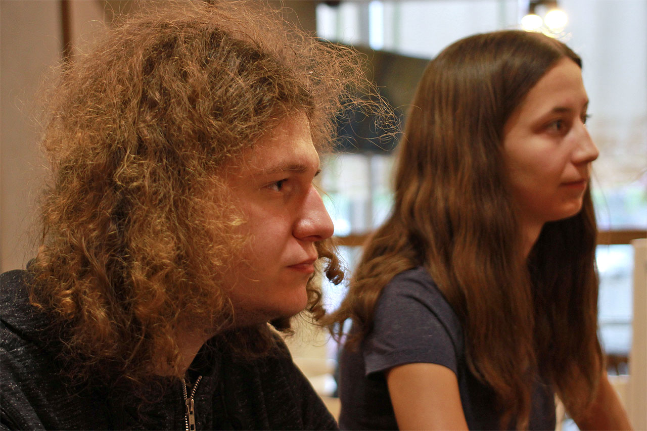 Urbanisitcky nestojí mkěsto, za války prakticky do základů zničené za moc, za to lahodné pokrmy v místních restauracích mají vysokou úroveň.