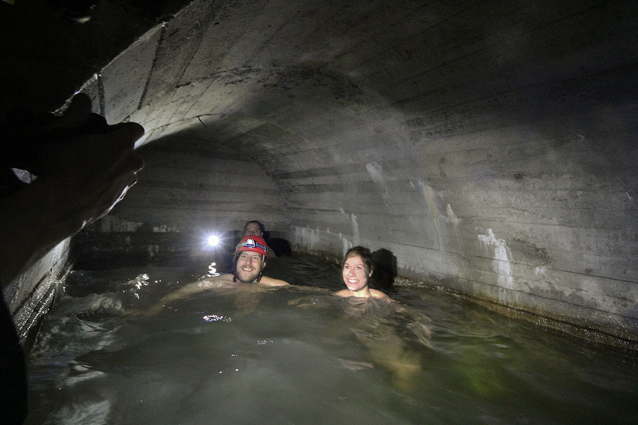 My ostatní jsme na to šli s rozvahou a bez oblečení. Lukáš navíc i s helmou.