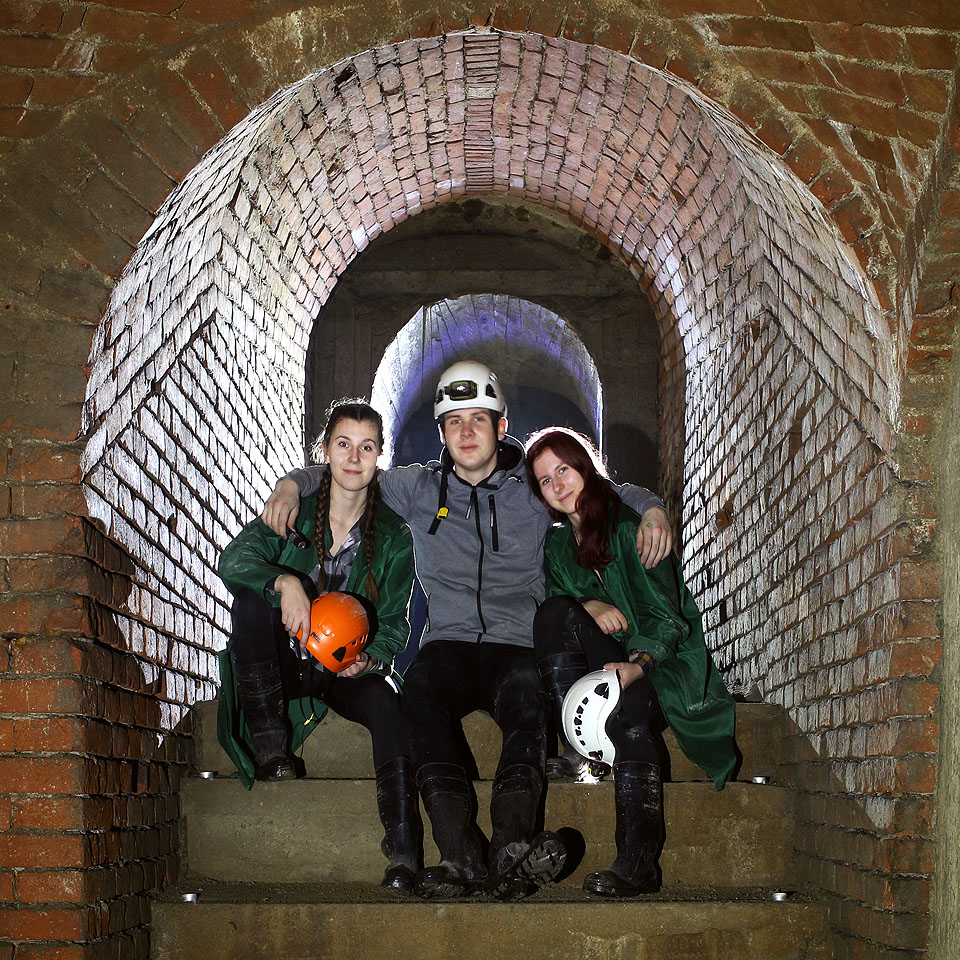 A naši ochotní průvodci Eliška, Adam a Valča.