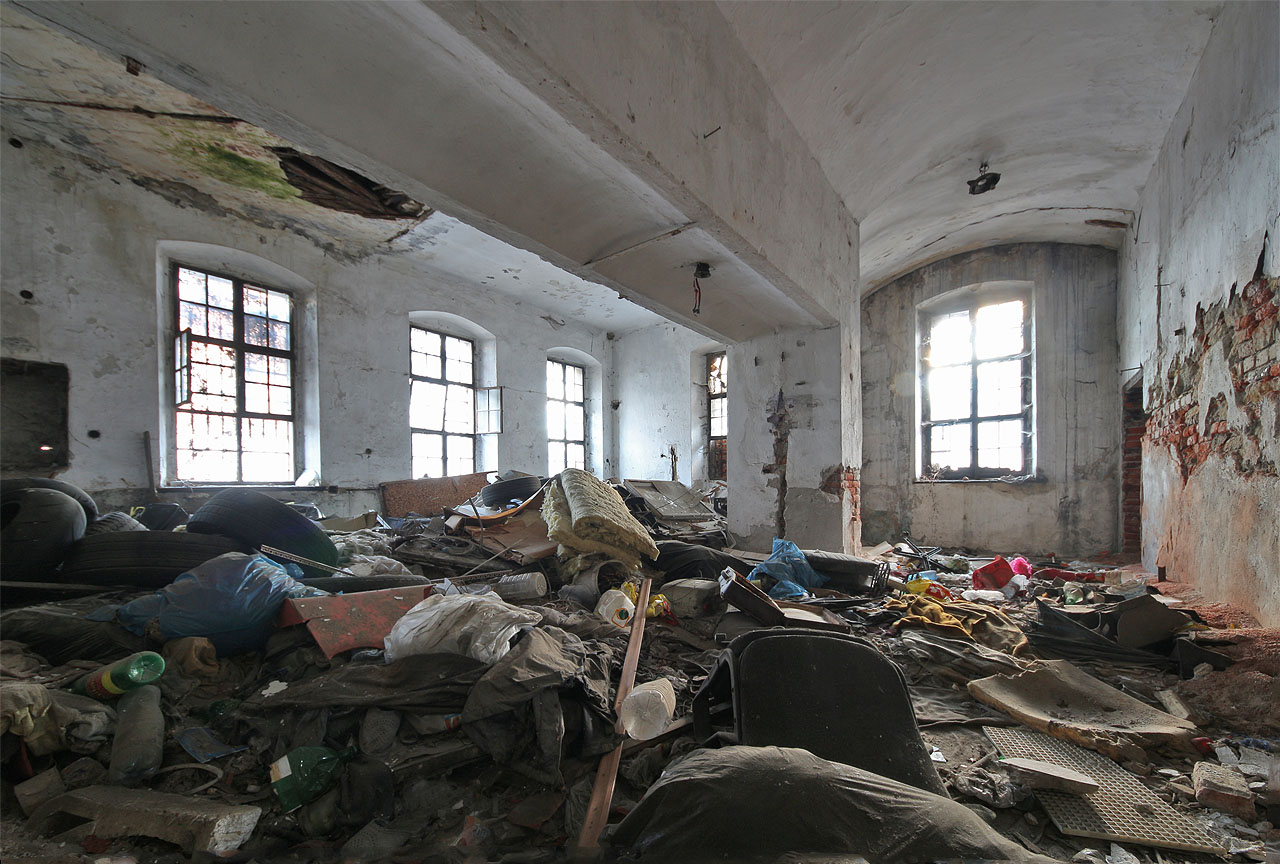 Budovy měděného hamru vyrůstaly na soutoku Laskomerského potoka (Laskomeru) a Bystrice (Bystričky) od roku 1495. Tuto odhadujeme na konec 18. století.