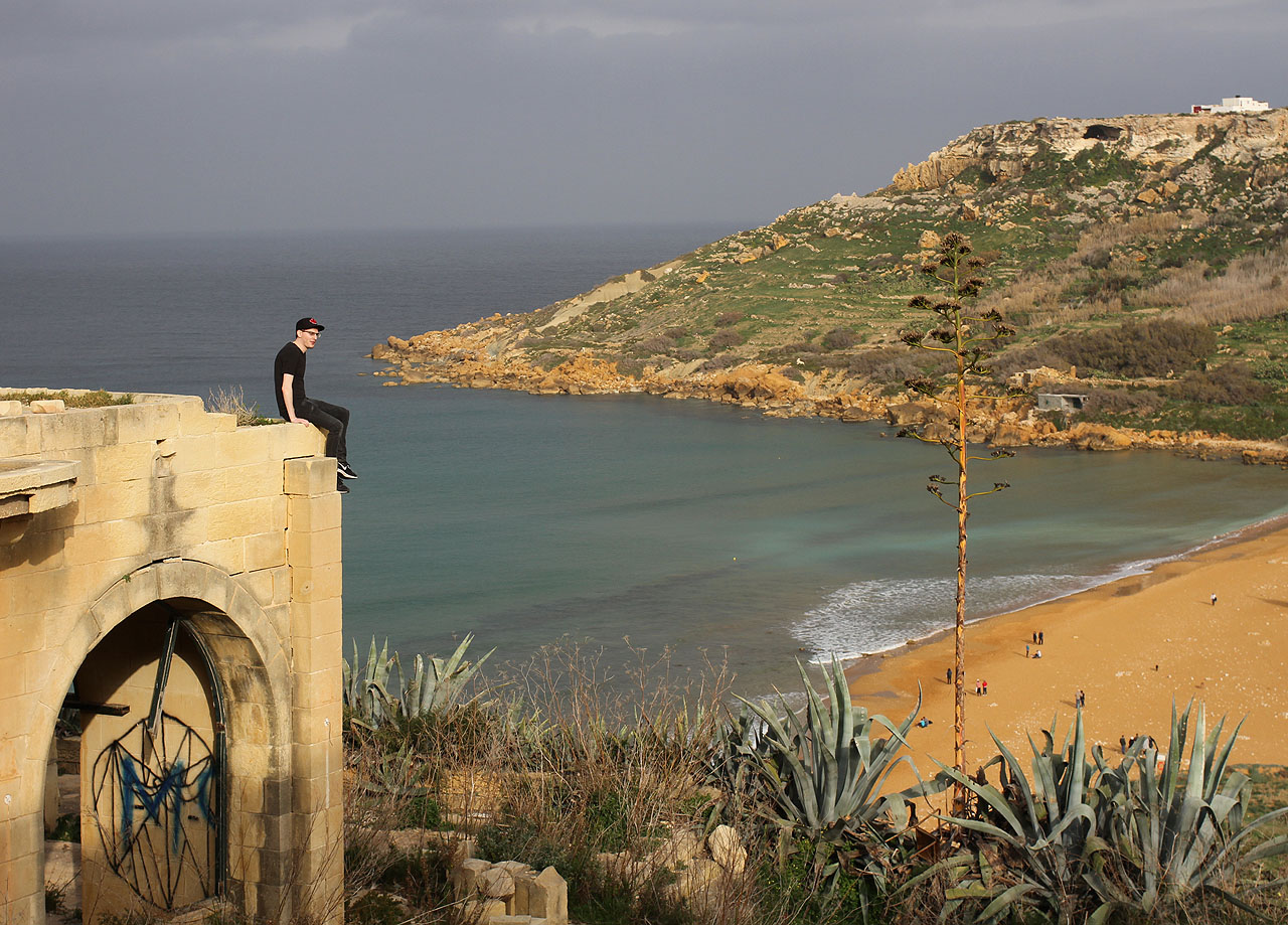 Ještě jednu zažloutlou fotku na rozloučenou a jdeme.