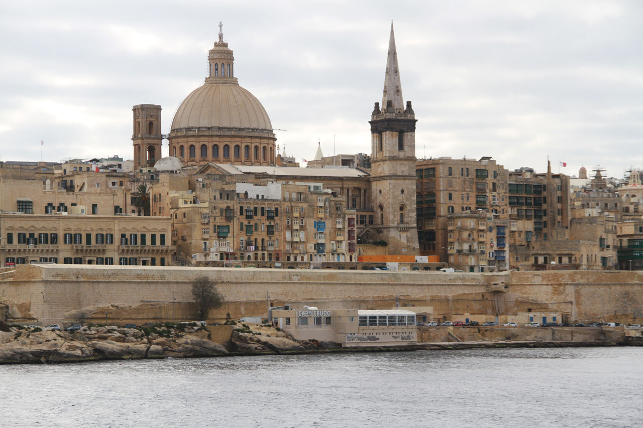 Hlavní památkou ovšem zůstává baziliky Matky boží Karmelské. Díky poměrně úzké otevírací době jsme se do ní nakonec nepodívali.