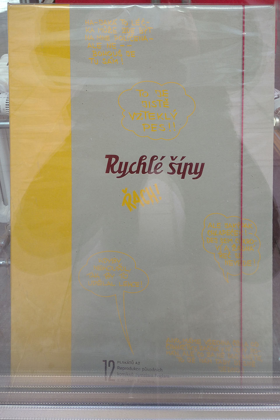 Po cestě jsme ve frenštátském knihkupectví našli za sklem sběratelské vydání 12 plakátů s komiksy Rychlých šípů. Potěšilo nás, že Foglar stále žije.