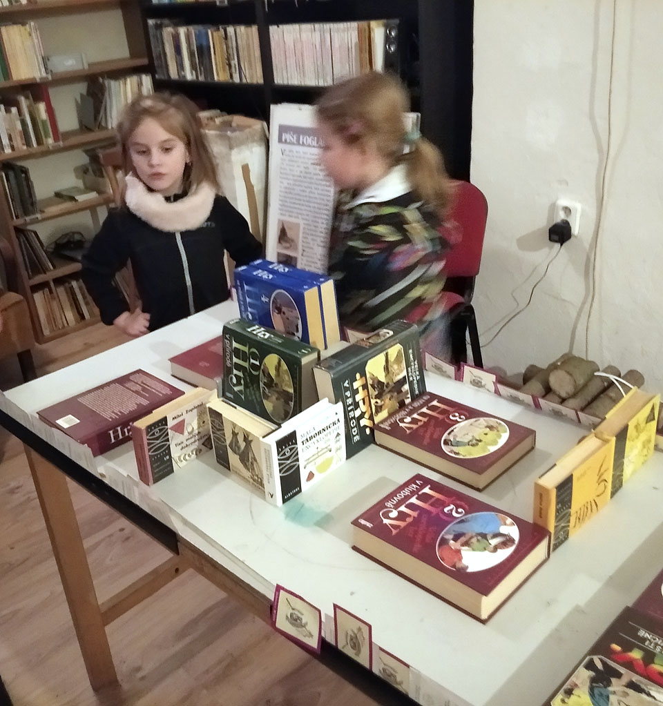 My se toho nicméně nebojíme. Rychlonožka a rozmazaný Koblížek v akci.