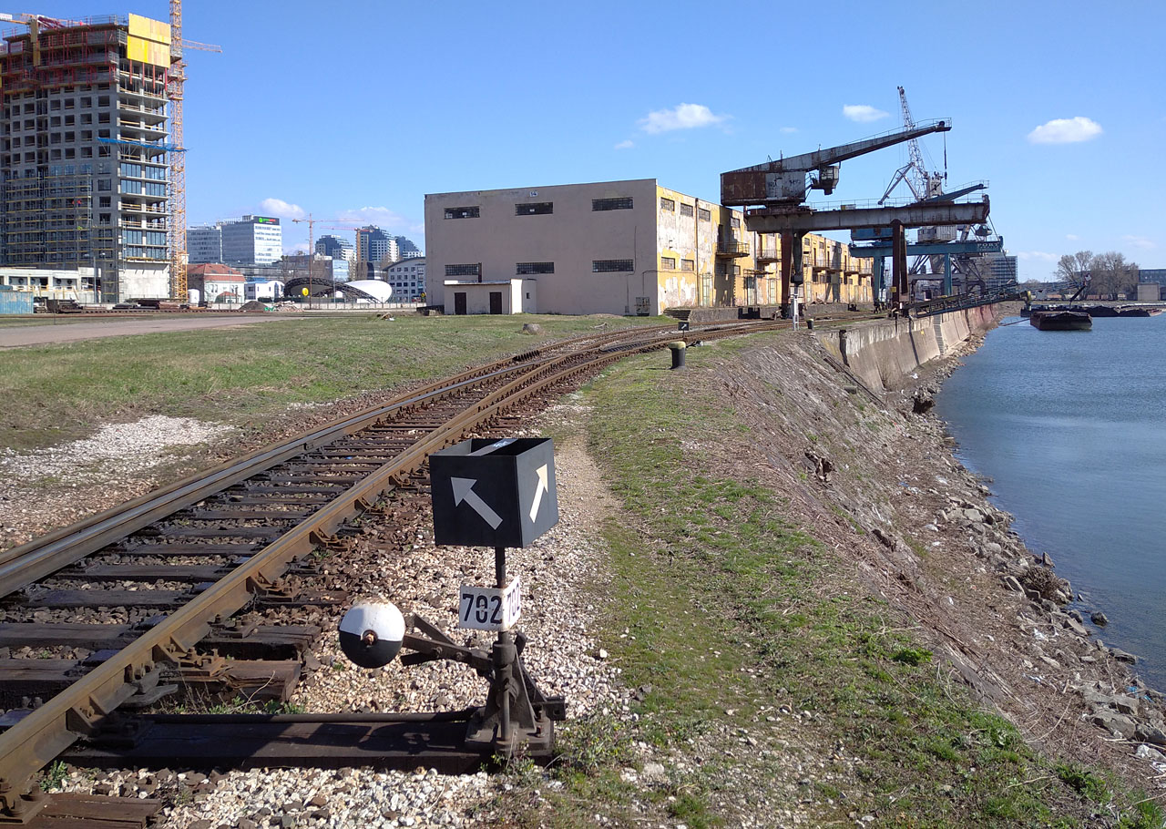 Výhybk č. 702 vede přímo do historie.