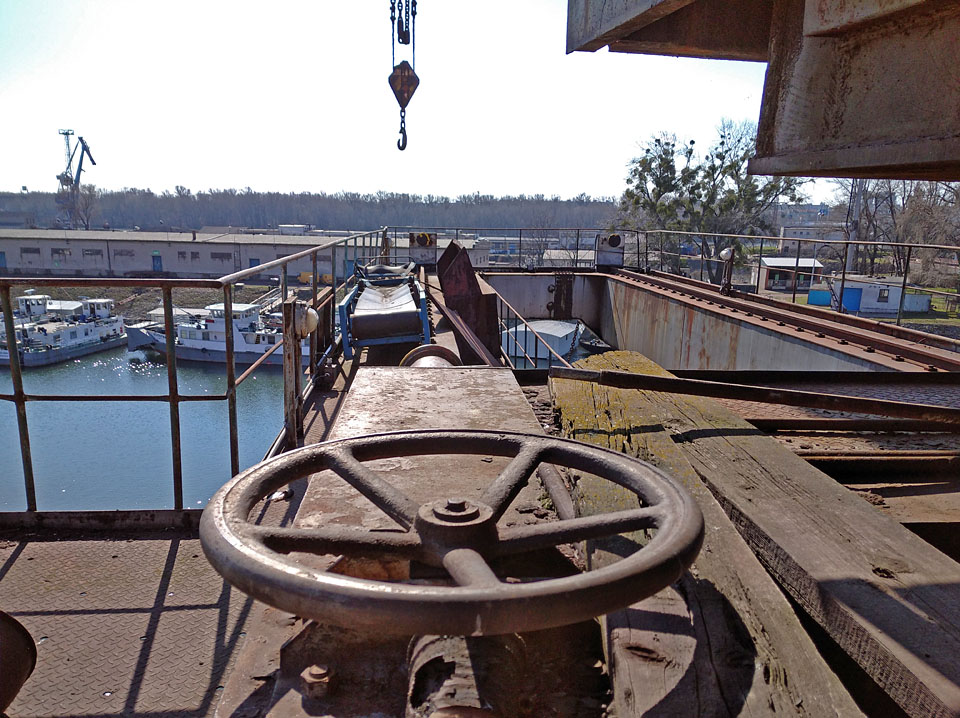 Pomalu nastává čas otočit kolem, zvednout kotvy. pověsit Bratislavu na hák a zamířit domů.