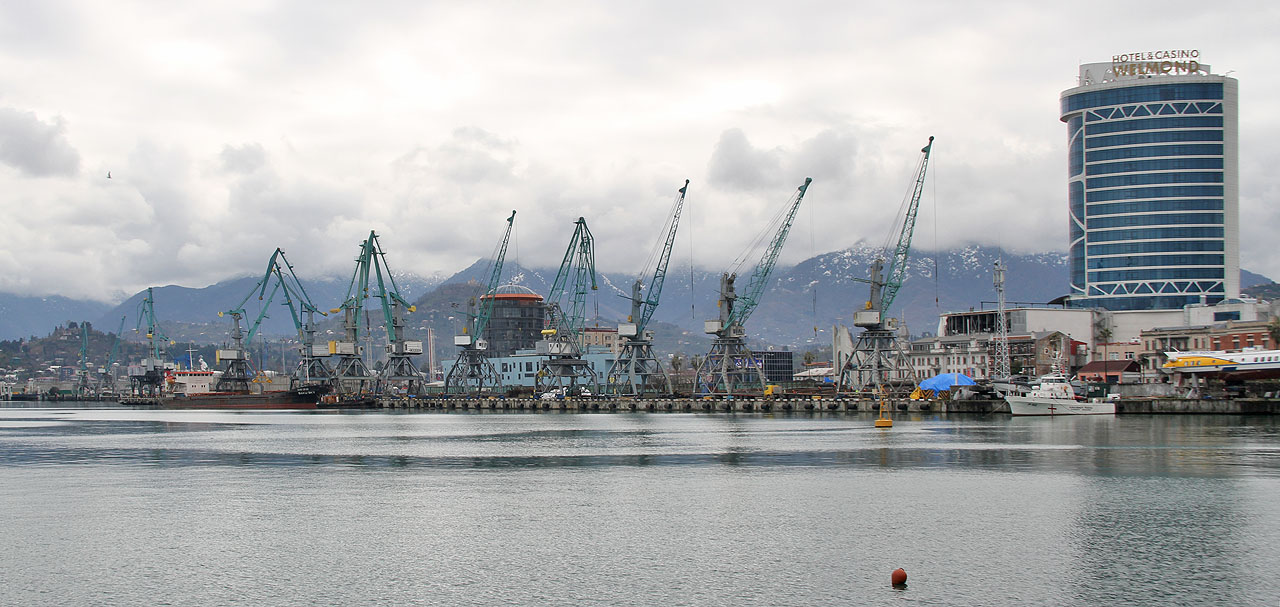 Šedivé probuzení v Batumi. jaro nepřišlo, míříme na sever.