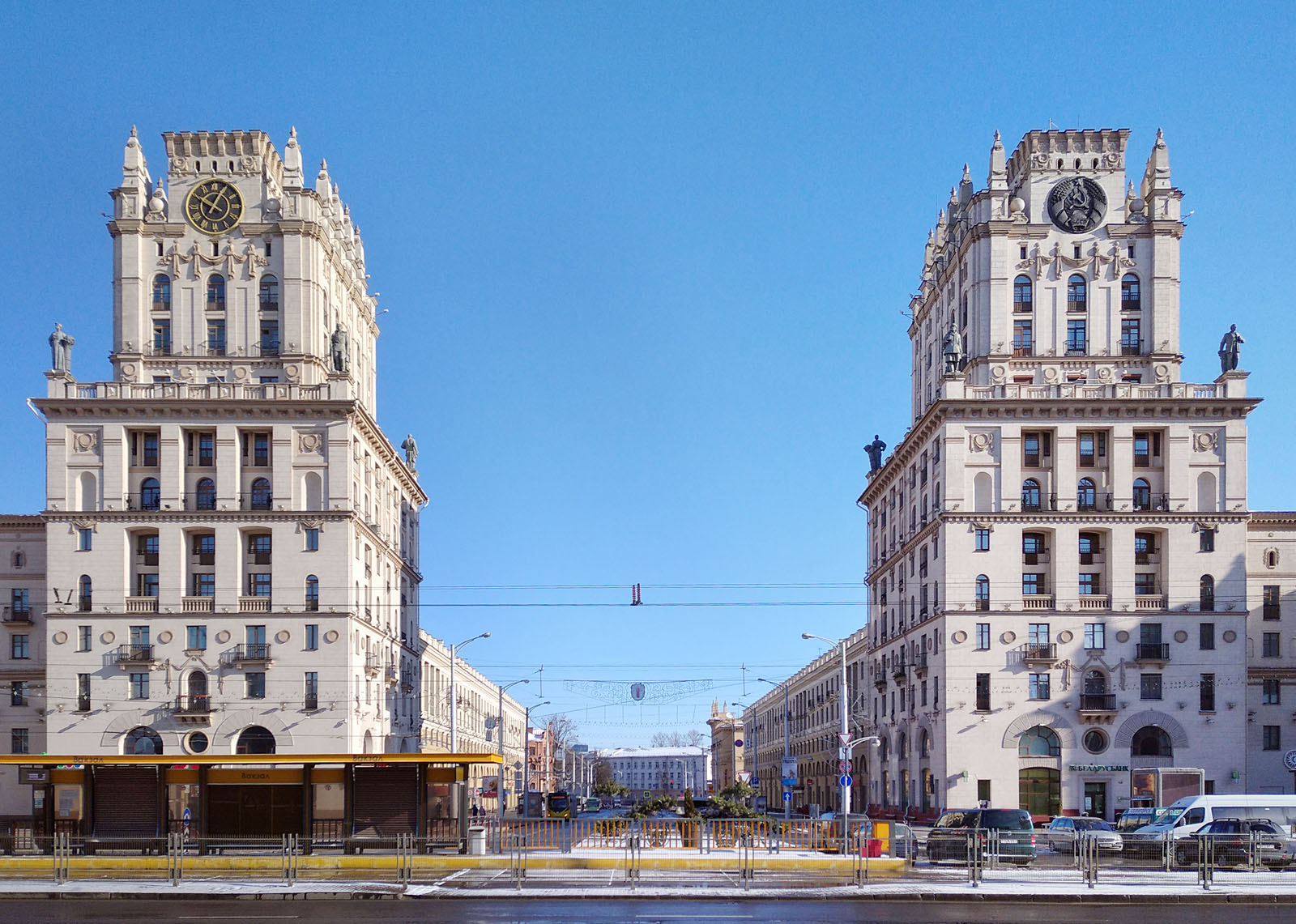 Ranní brána do Minsku po příjezdu z letiště.