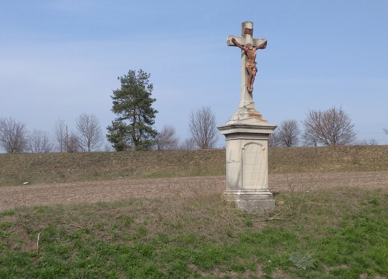 Ježíš Kristus tu sice neoral, ale taky mu tady pomník postavili.