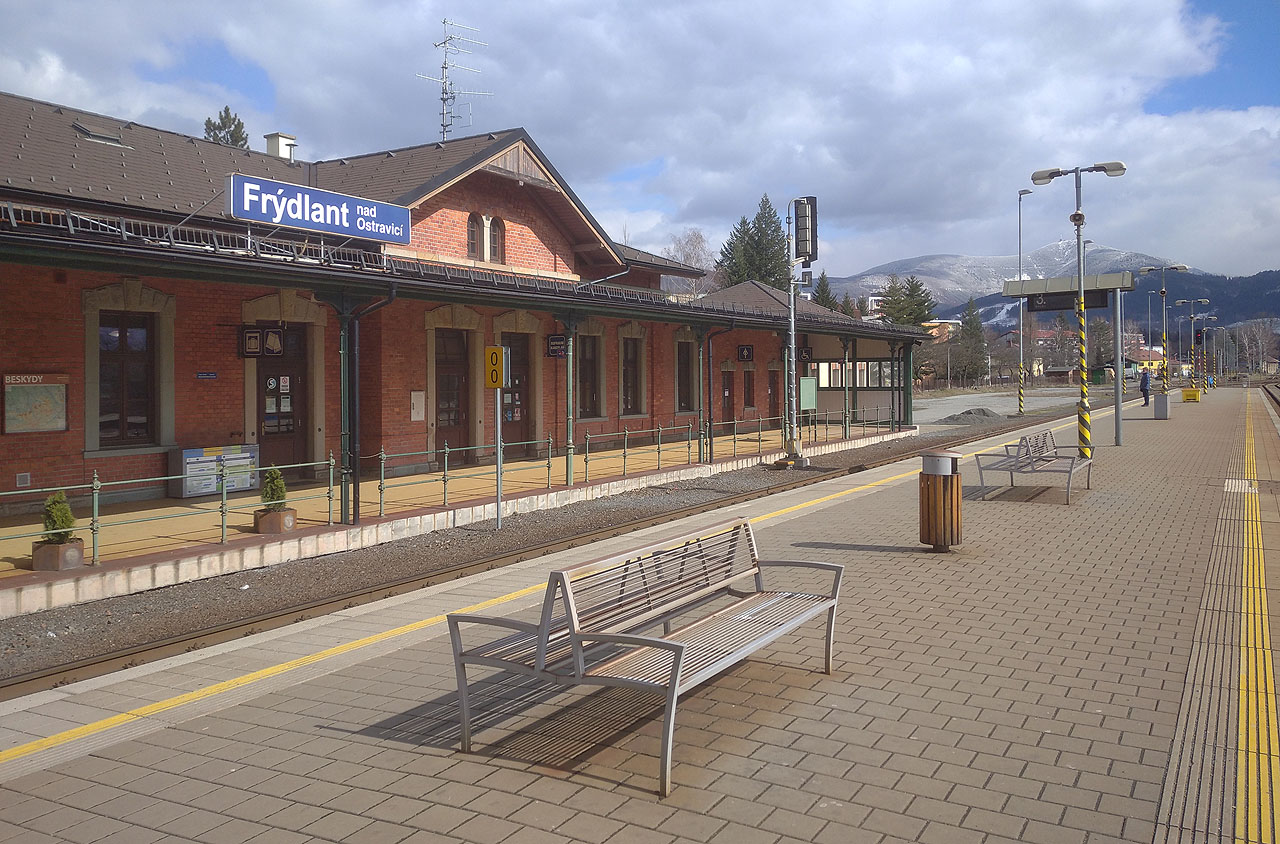 Vendy musím za mnohé poděkovat. Třeba za to, že jsem u ní mohl nechat Doubravčino kolo a ještě v pondělí večer zamířit vlakem (v případě návratu domů vlastně legálně) zpátky do Brna.
