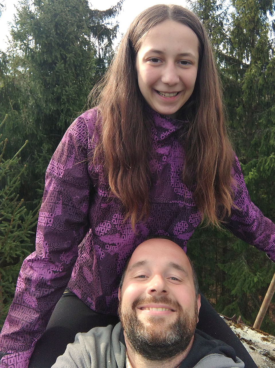 Typ fotky zvaný selfie víceméně nesnáším, ale tady jiná možnost k pořízení společné fotky jednoduše nebyla.