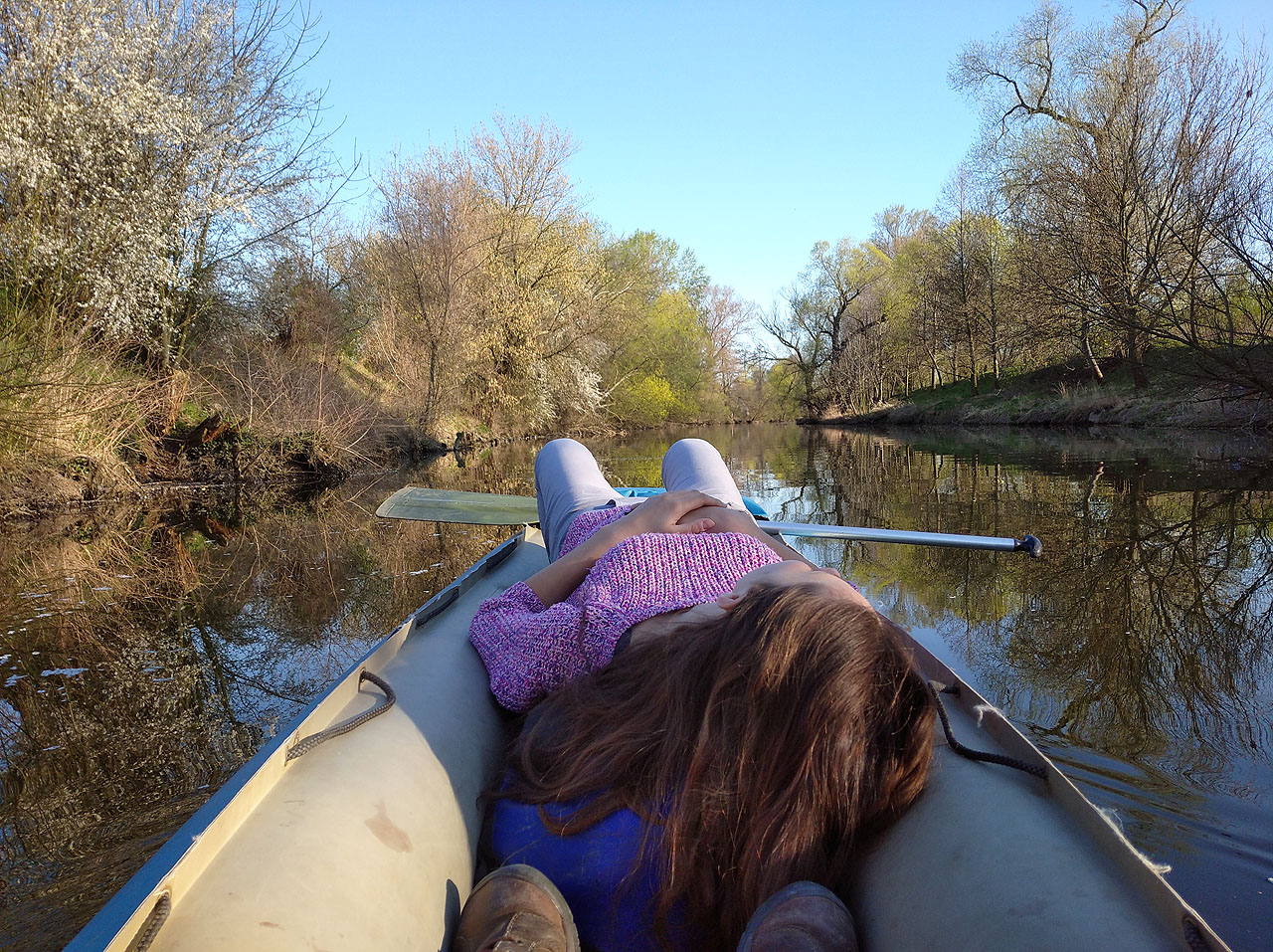Plujeme k jihu, za sluncem a vleže!