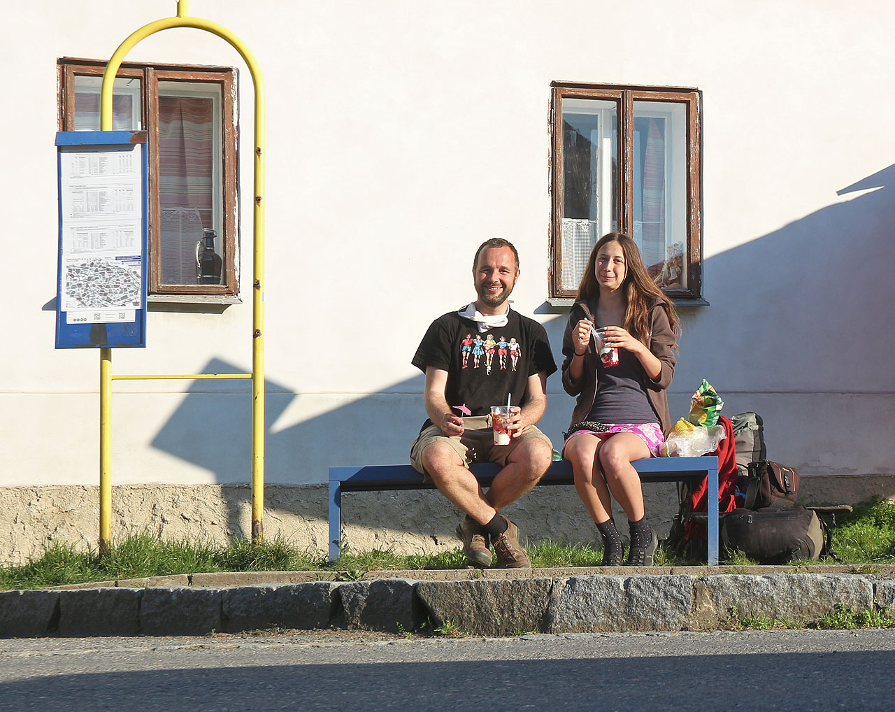 Zasloužená zmrzlinová odměna po třech dnech strádání s nedostatkem jídla v tornách.