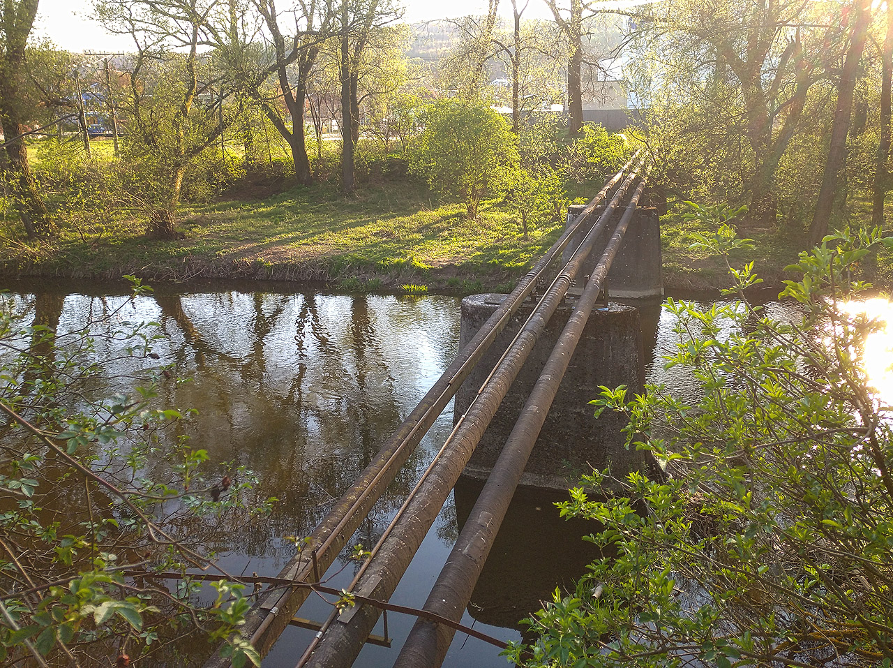 Most bývalé železniční trati Kuřim – Veverská Bítýška je dodnes využíván pro místní vedení (pravděpodobně elektřiny a plynu).