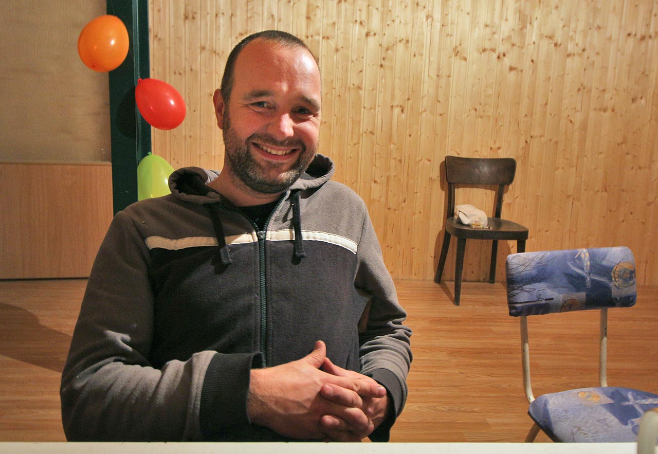 Oslavenec dosáhnuvší věku 35 let.