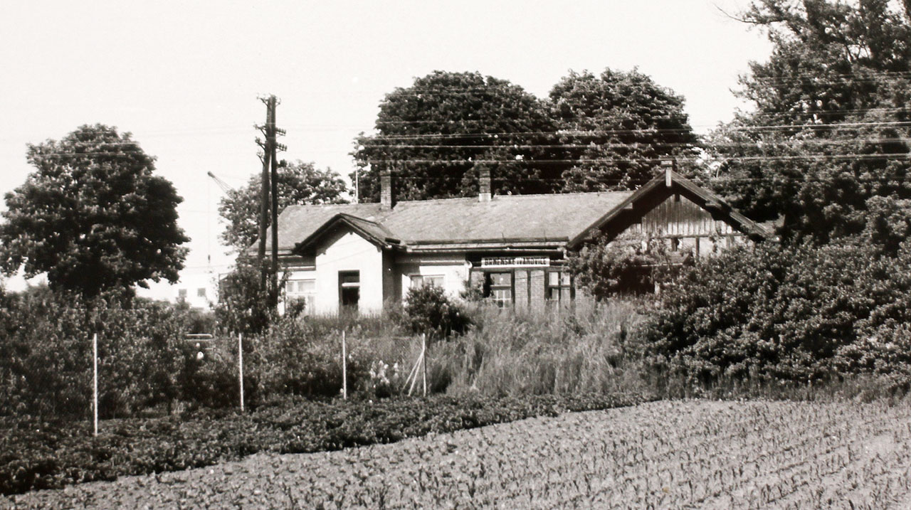 Fotka zaniklého <a href="/Tema/Brněnské Ivanovice (žzast)">nádraží Brněnské Ivanovice</a> ze 70. let 20. století snad ani nevyžaduje komentář.