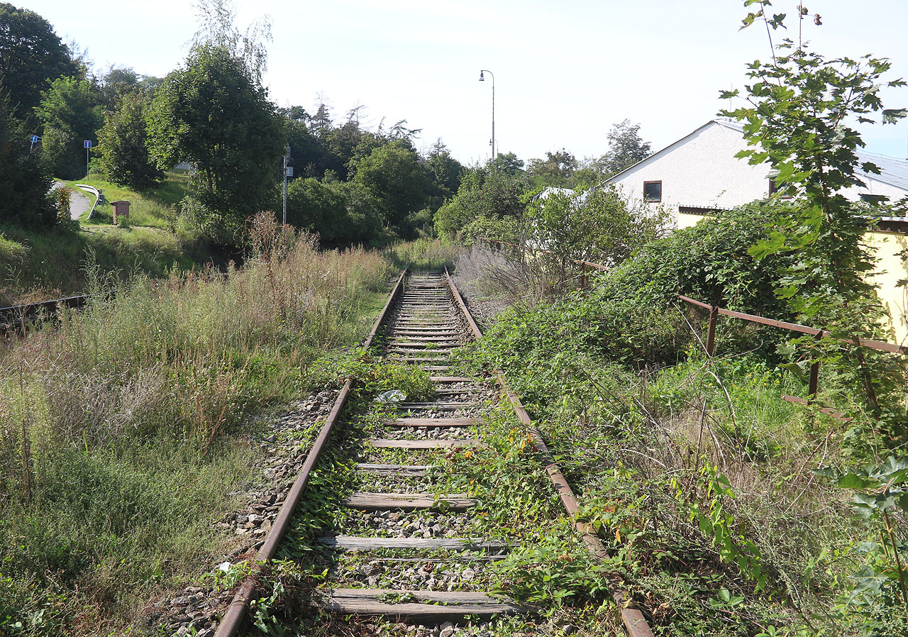 Pěkný článek o vlečce už před léty zvřejnil kolega Adam na <a href="https://www.kafelanka.cz/rosice/vlecka2.php" target="_blank">Kafélance</a>.