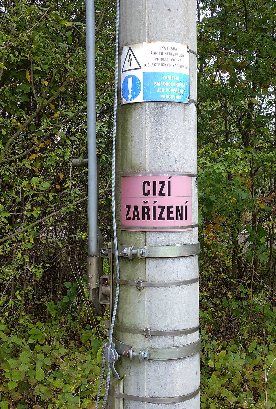 Po třech hodinách se konečně cítíme nabažení a vyrážíme na nádraží do nedalekého Bílovce.