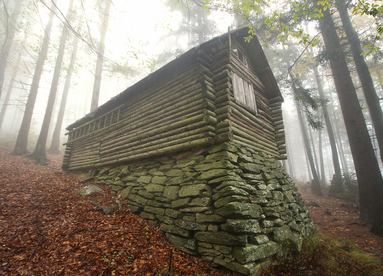 Svoji boudu tu má i stejnojmenná osada.