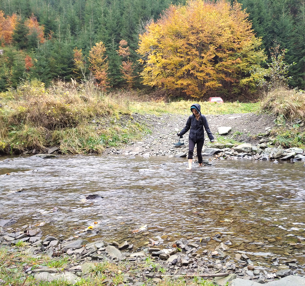 Brodění říčky Mohelnice pod Travným bylo vlastně takovým osvěžením pro už poněkud bolavějící nohy.