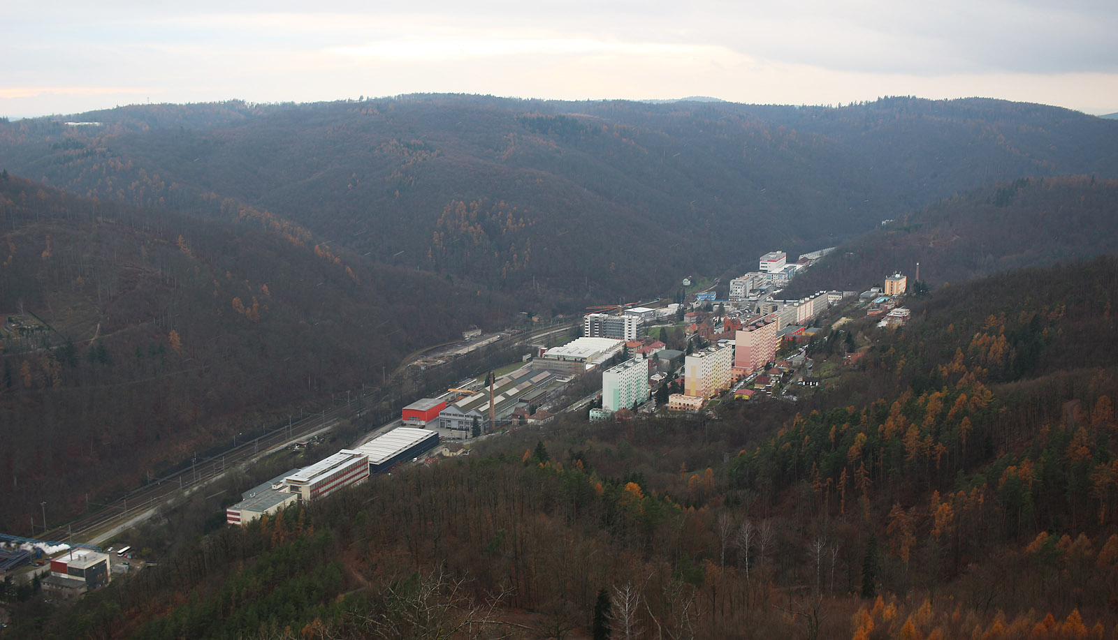 Pohled na Starý Adamov a Horku.