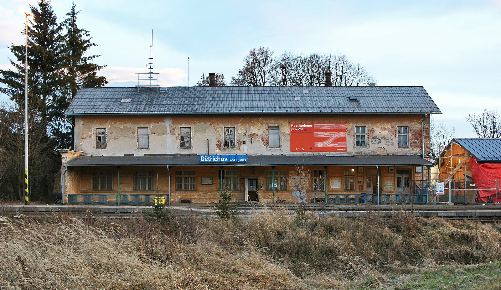 Jak nazvat stav, kdy státní instituce provádí správu svěřeného majetku tak, že jej zlikvidují?