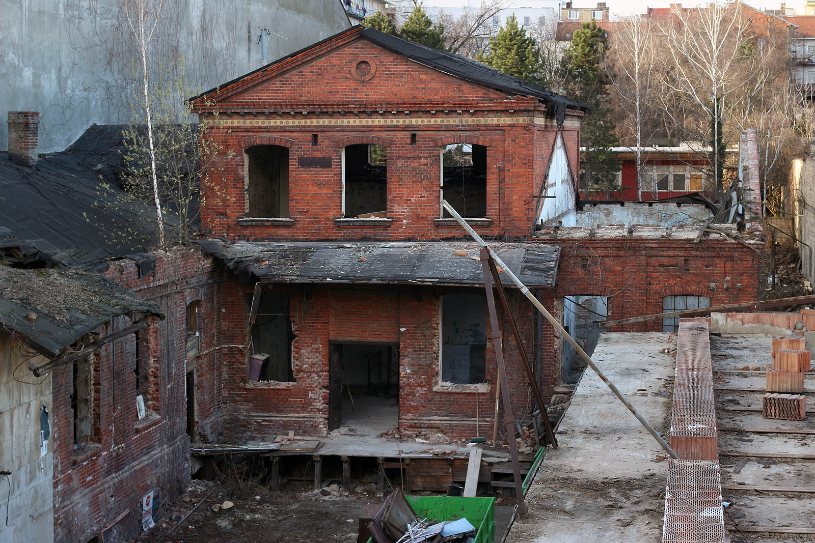 A na jeho konci tahle krasavice.