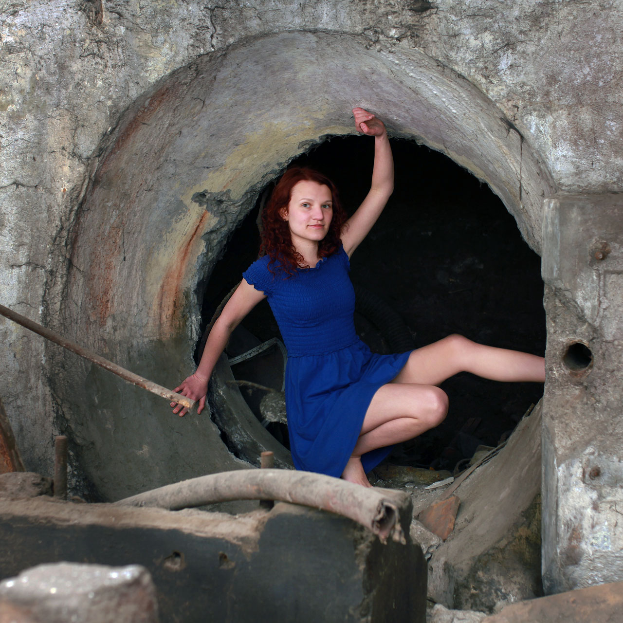 Tam, kde si hověla turbína, se teď rozprostírá Barča. Voda už skrze areál neproudí, náhon byl zasypán a energie je mařena v korytě řeky opodál.