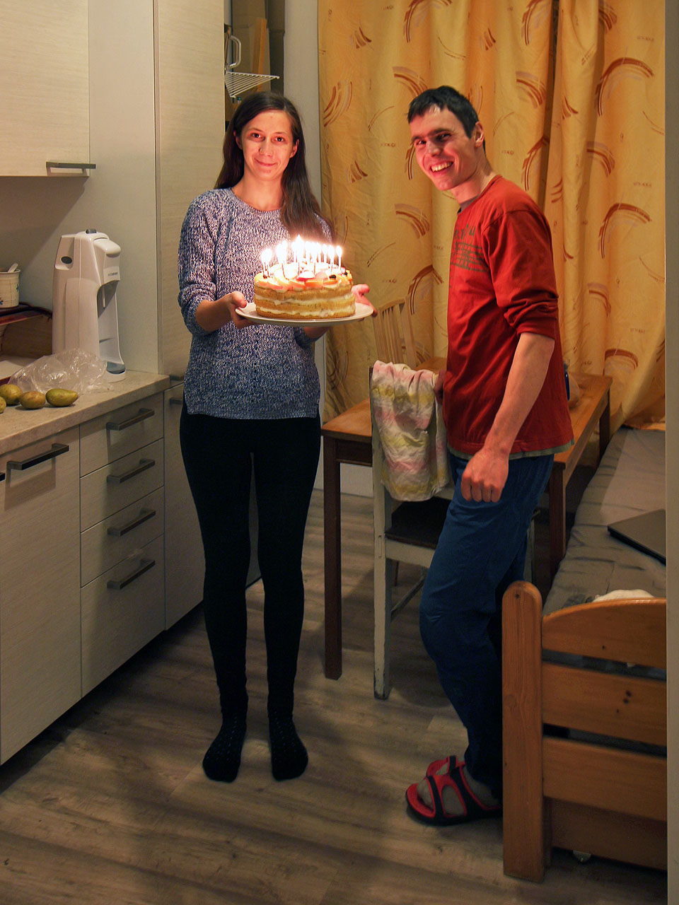 Nejsem si jistý, jestli ¥ pomáhal Doubravce jen s přípravou nebo nám všem s konzumací, ale u gratulace rozhodně byl.