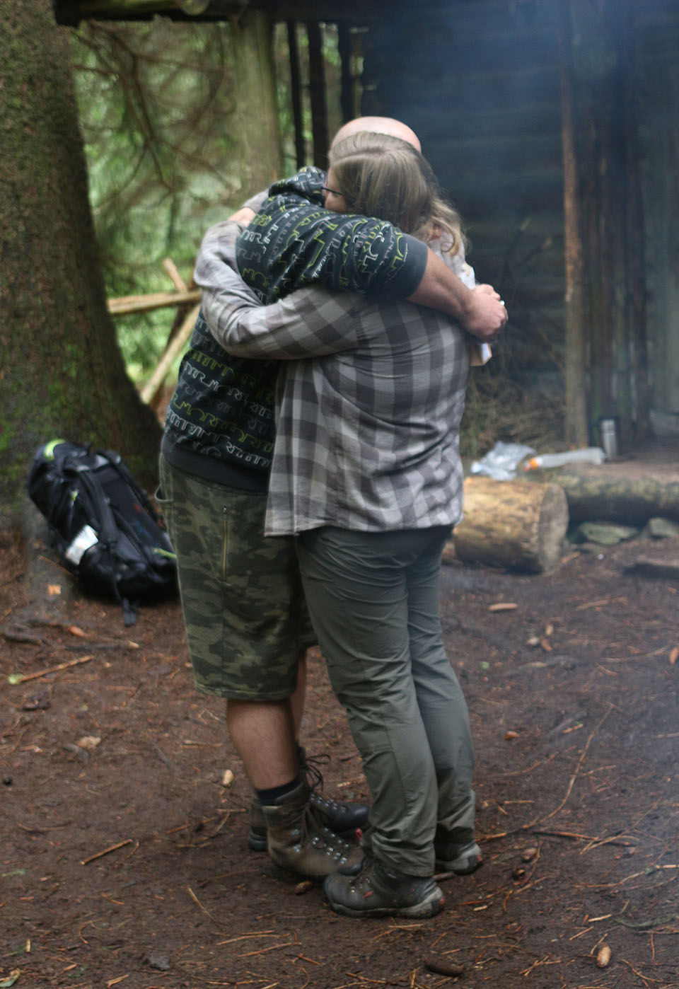 Ráno přišlo dojemné loučení a cesta na vlak. tentokrát pro zmatení nepřítele trošku delší a jinam.