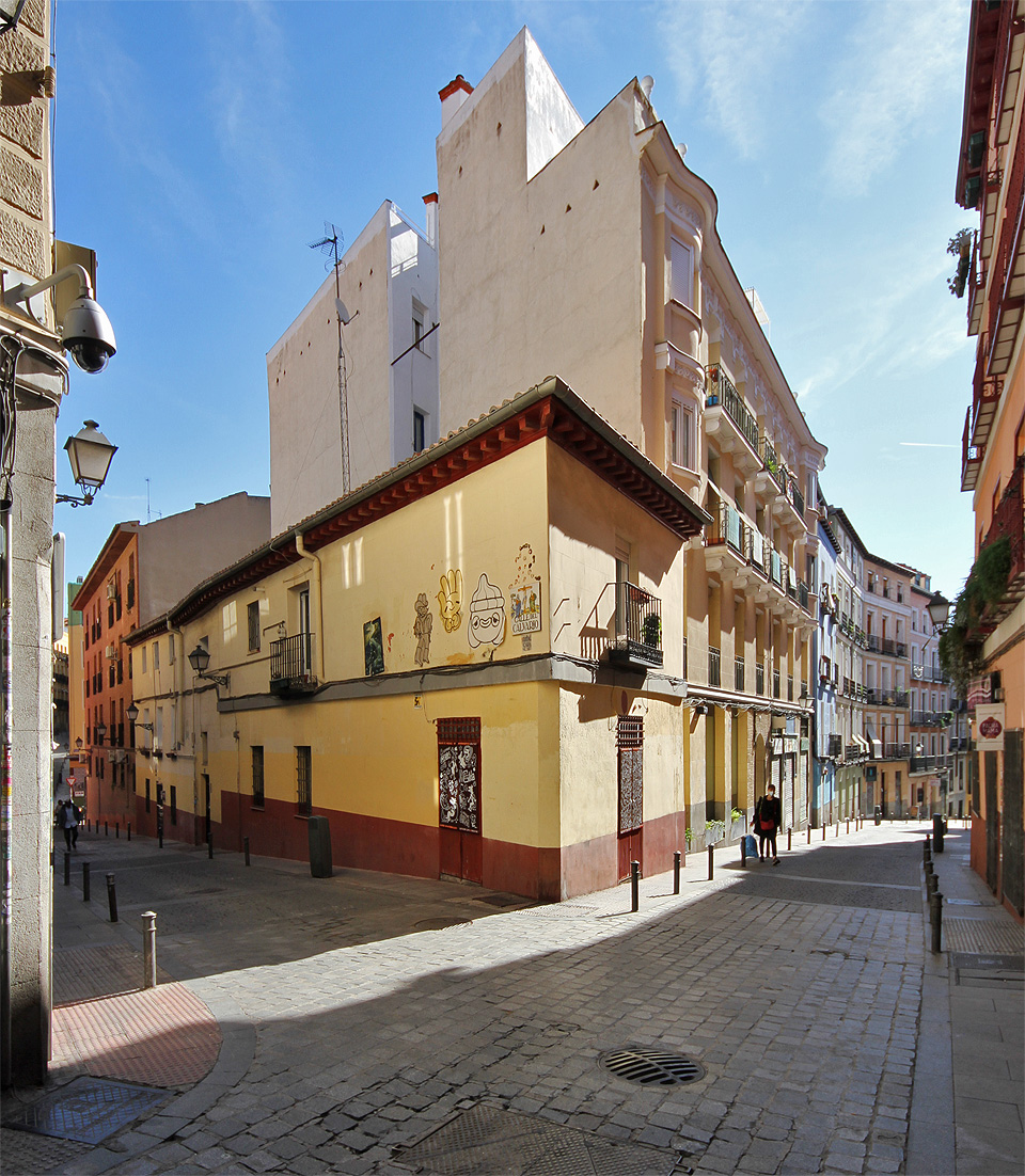 Uličky v Madridu nejsou špatné, ale začínám být z Barcelony asi trošku rozmazelný. Madrid se snaží, le Barcelona je jednoznačně malebnější.