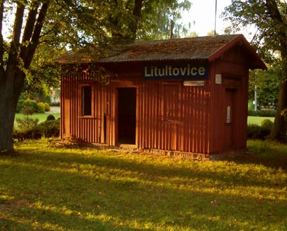 Do Litultovic jsme dorazili těsně před západem.
