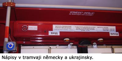 Dvojjazyčné nápisy.