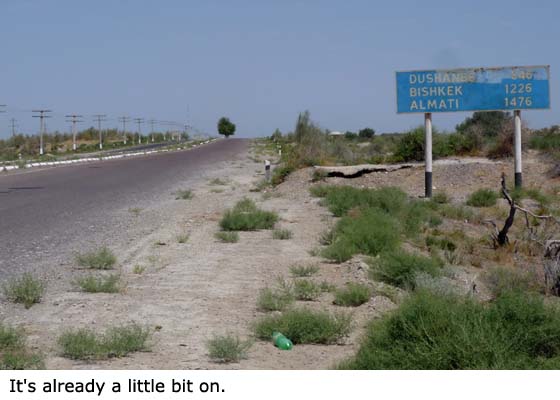 Už je to jen kousek cesty přes poušť.