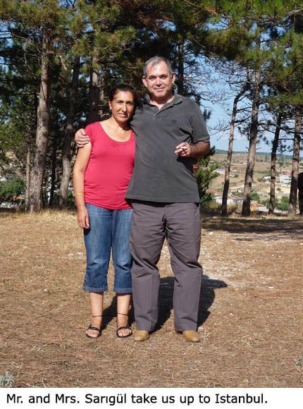Manželé Sarıgülovi nás svezli až do Istanbulu.
