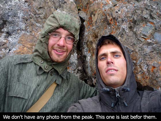 Vrcholovou fotku nemáme, poslední před výstupem je tato.