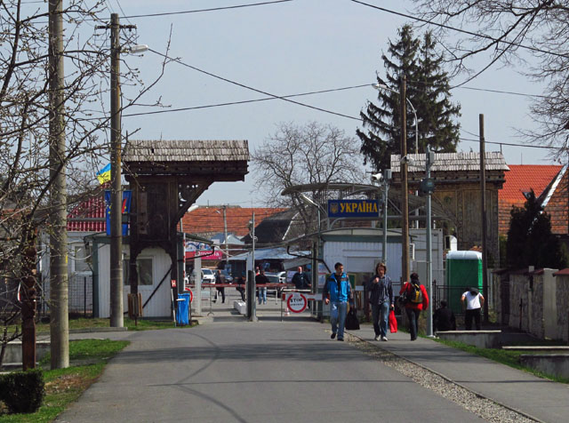 Přechod pro pěší Veľké Slemence - Малі Селменці.