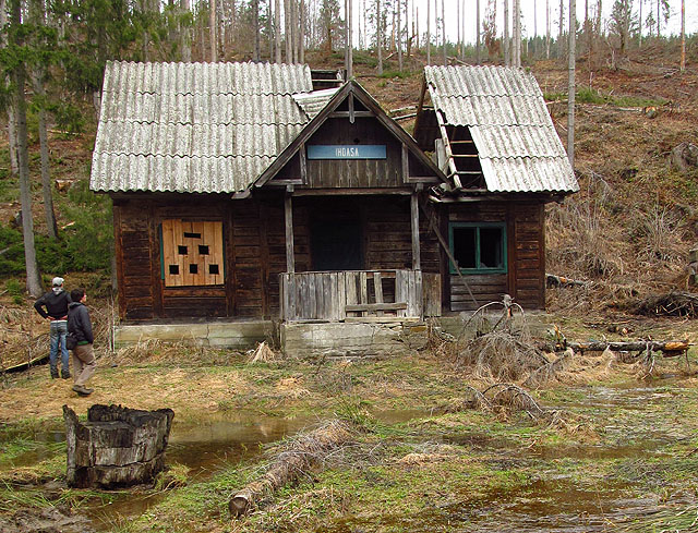 Ihoasa: staniční budova.