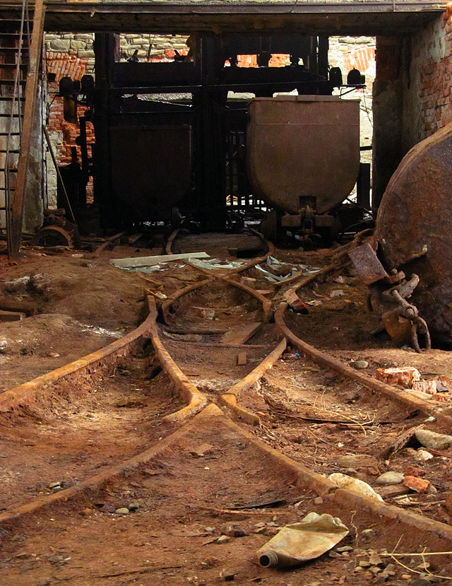 Po mohutných propadech jsou doly v Солотвину obrazem zkázy.