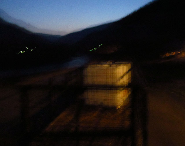 Za jízdy jsme naskočili do posledního vozu vlaku…