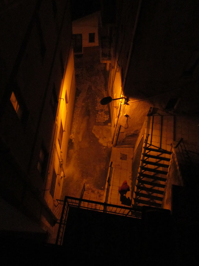 Strmé terasy a pavlače jsou k nezapomenutí.