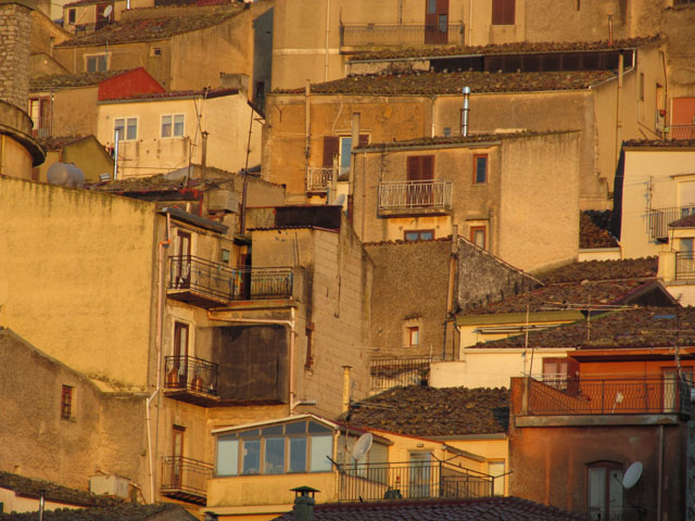 A naposledy již po východu slunce.