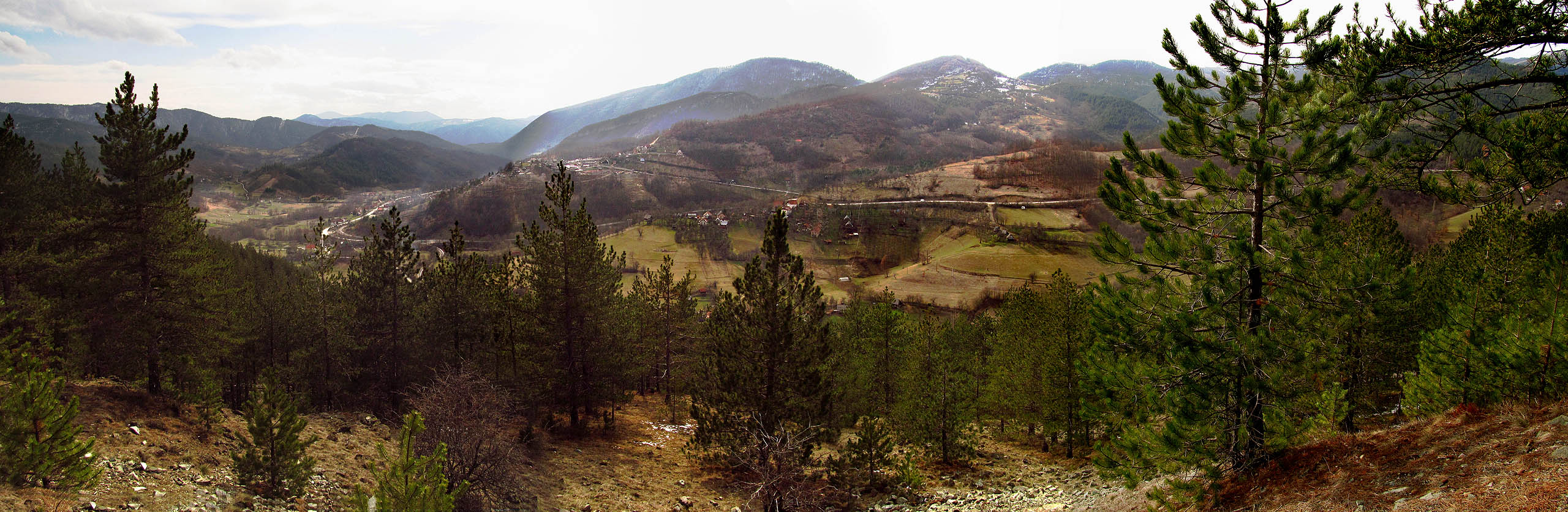 Pohled na Mokrou Goru a dále směrem do Bosny.