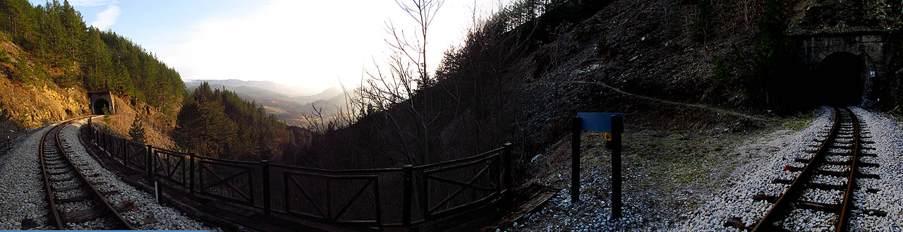 Od východu se stmívá, uvidíme, kam dnes dojdeme.