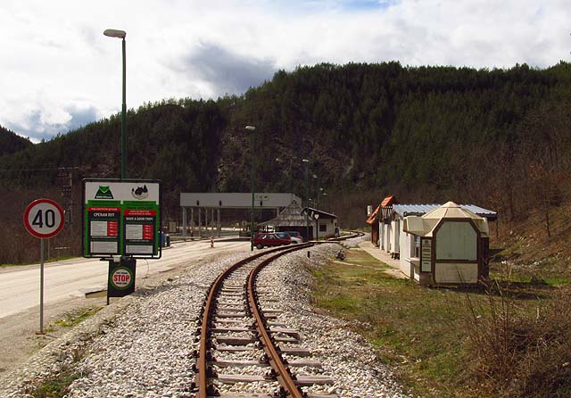 Srbský hraniční přechod.