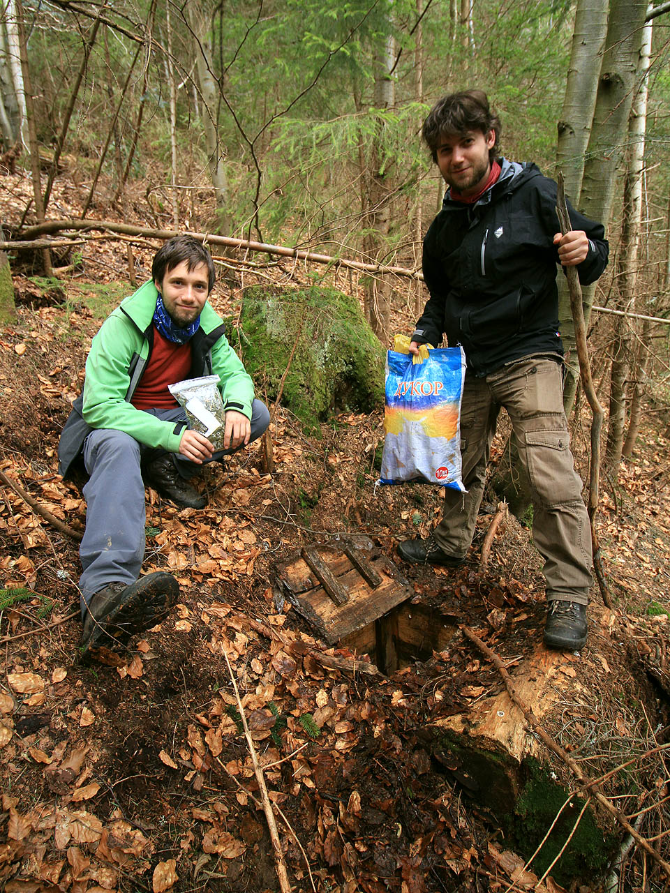 Kešku jsme nenašli, za to skrýš s karpatským čajem ano.