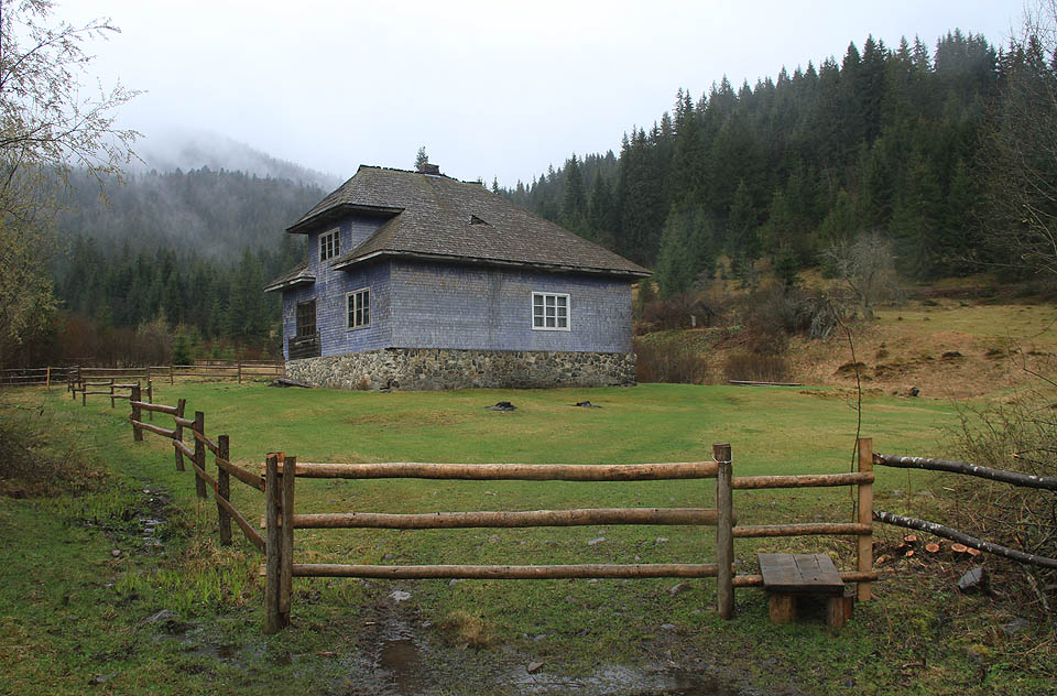 Hájovna pod tábořištěm pražské Dvojky.